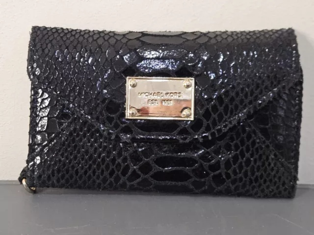 Michael kors purse deals with phone holder