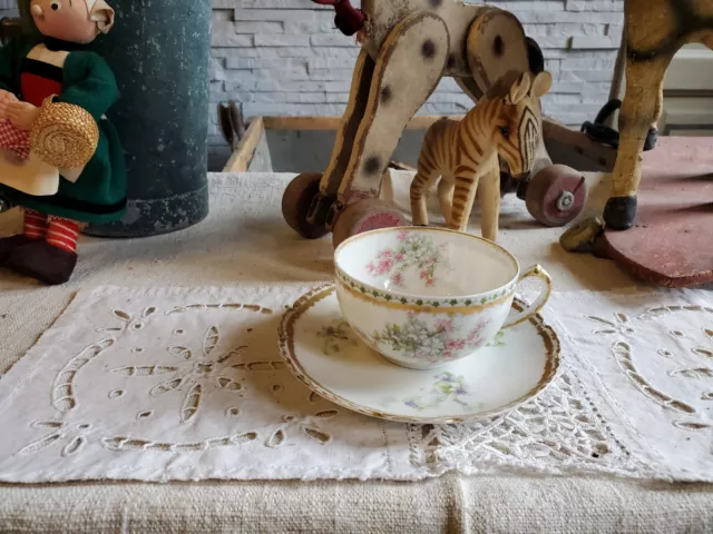 ancienne Tasse Et Sous Tasse Porcelaine fine  Limoges  decor floral