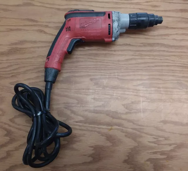 Milwaukee 6580-20..RARE  FIND ADJUSTABLE CLUTCH SCREWDRIVER, Used