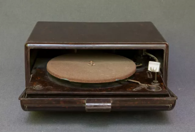 Tourne disque  LA VOIX DE SON MAITRE Type 351 Bakélite