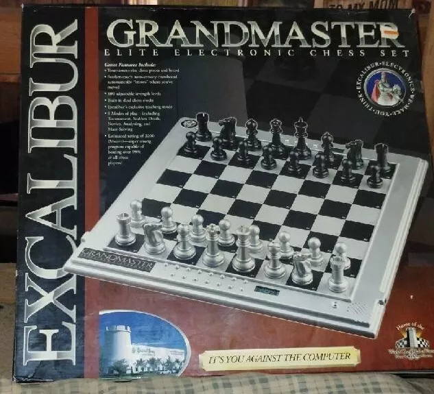 VINTAGE COLLECTIBLE EXCALIBUR GRANDMASTER CHESS COMPUTER GAME, MODEL #747K