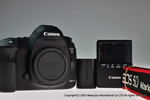 Canon EOS 5D Mark III 22.3MP Digital Camera Body Shutter Count 15548 Excellent