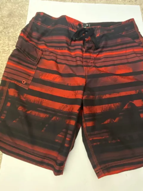 Oakley Swim Trunks Board Shorts Men’s Size 36 Red/Black NICE! Oakley Swim Trunks Board Shorts Men’s Size 36 Red/Black NICE!