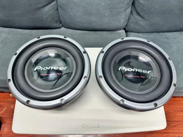 Pioneer TS-W3002D4  12 Inch Champion Series PRO Subwoofer with 3500 Watts Max. 2