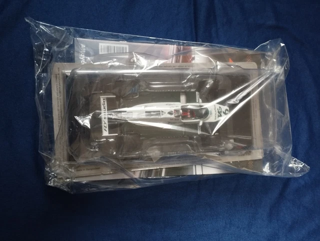 IXO 1/24 – Lotus 720 N°30 – Emerson Fittipaldi – Altaya Formule 1 – NEUF