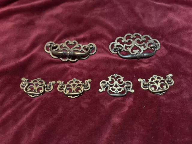 6 Vintage Keeler Brass Co Drawer Pulls 2/No 8062 Large & 4/No 9110 Small