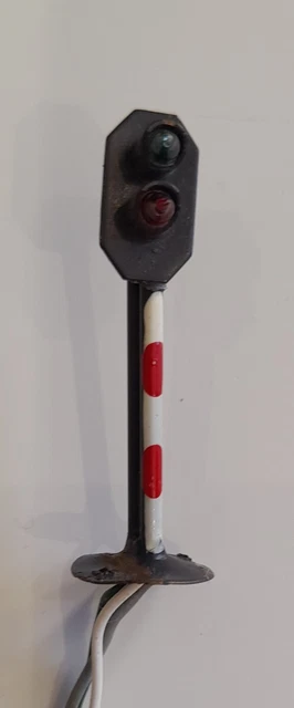 1 POTENCE et 2 NACELLES 3 FEUX Sémaphore Echelle N 1/160 1 POTENCE et 2 NACELLES 3 FEUX Sémaphore Echelle N 1/160