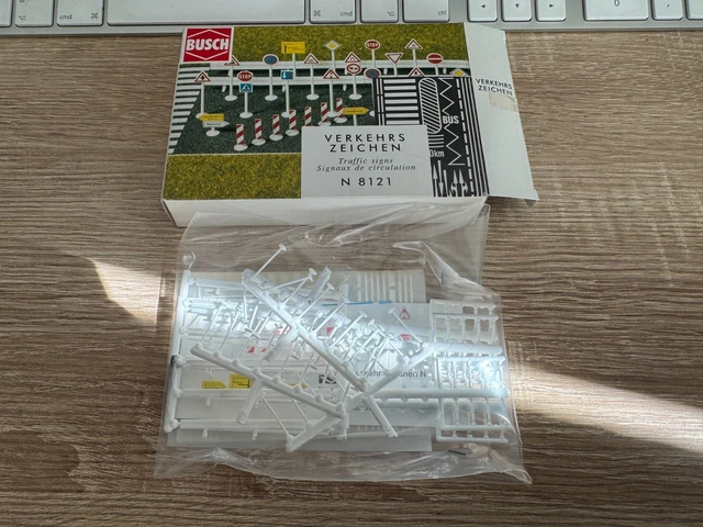 Busch N Gauge Traffic Sign Set – Model Railroad Accessories – 8121