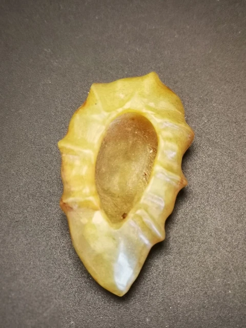 Exquisite Old Chinese. Old Jade Handmade Leaf shape penwash Y87