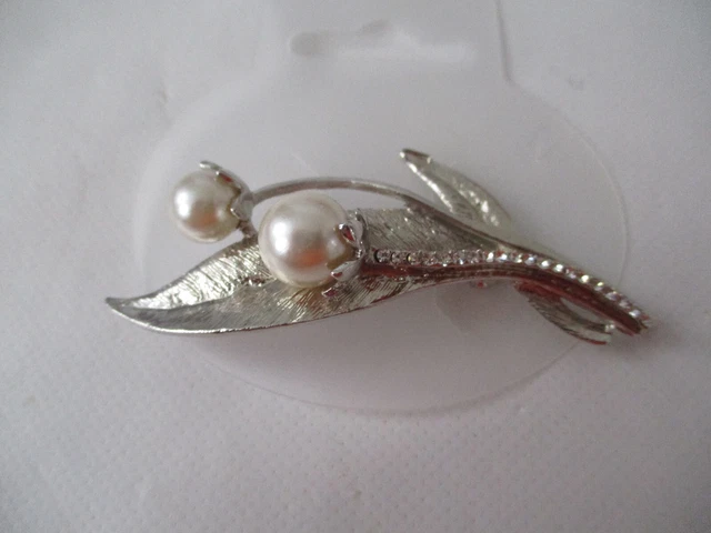 Belle Broche Vintage En Métal Doré Avec Perles Et Oxydes - Bijou Fantaisie Pour Femme