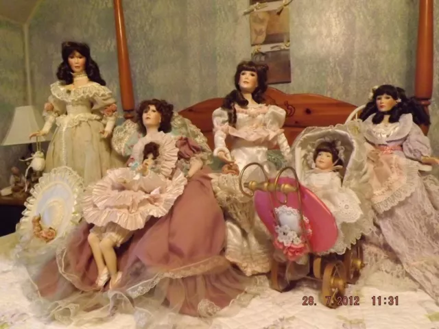 Treasury Collection Paradise, Galleries Dolls
