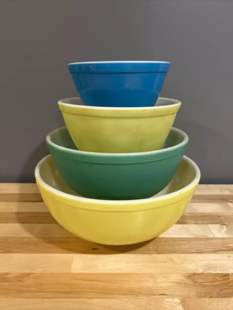 Vintage Pyrex Colored Nesting Mixing Bowls Set of 4 - 401, 402, 403, 404