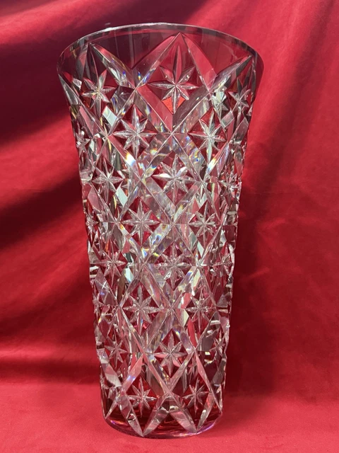 VASE BOULE EN cristal taillé de saint louis rouge signé