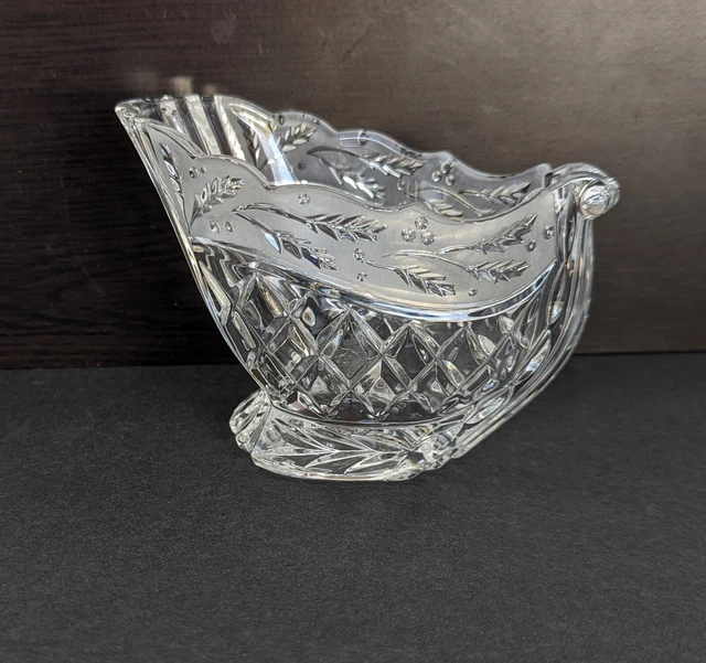 VINTAGE GORHAM CRYSTAL Holiday Traditions Christmas Sleigh Candy Nut