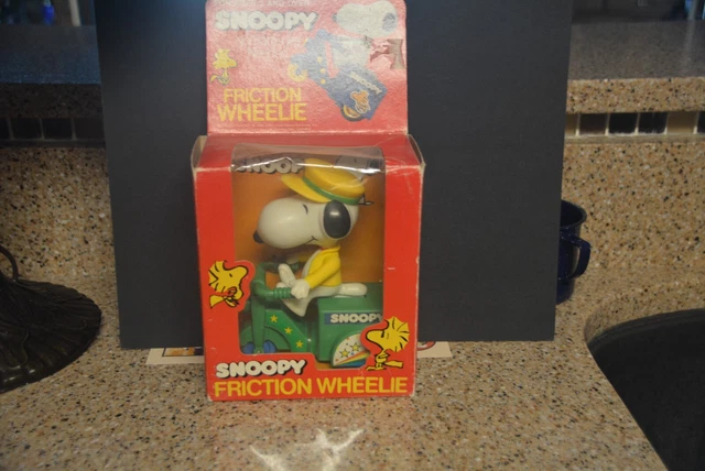 VINTAGE WOODSTOCK (SNOOPY) Friction Wheelie in Original Box