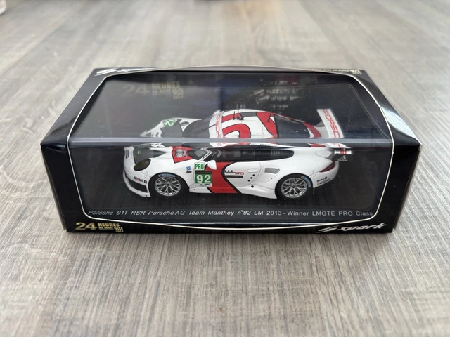 IXO 1/43 – Porsche 911 RSR Vainqueur LMGTE Pro 24H Du Mans 2022 (LEGT43-23010) – Neuf