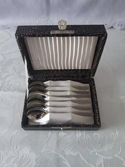 6 Mokkalöffel im kleinen Besteckkasten, rostfrei, ABS, Aue (DDR)