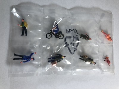 www modelisme com personnages bicyclettes avec feu allumé 1 87