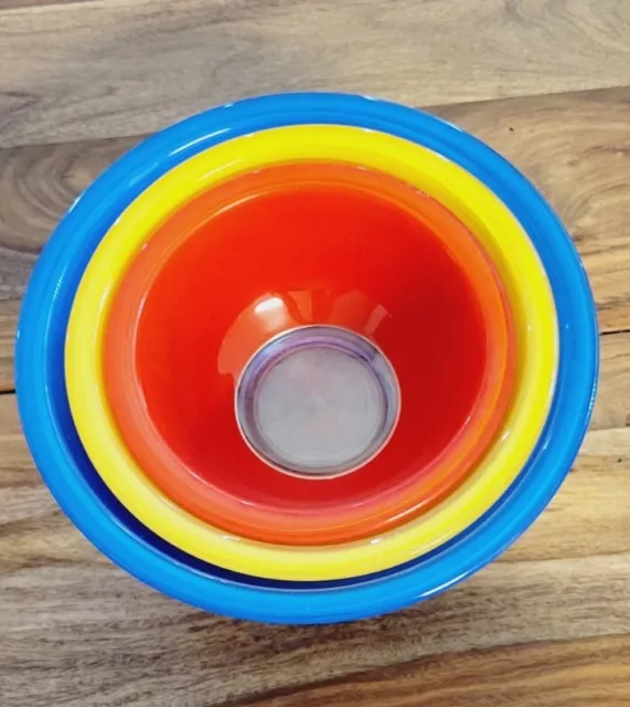 Vintage Pyrex Mixing Bowls Primary Colors Set Of 3