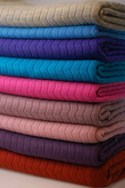 Tissu maille tricot jersey doux,couleur uni motif chevrons zig zag Neotrims