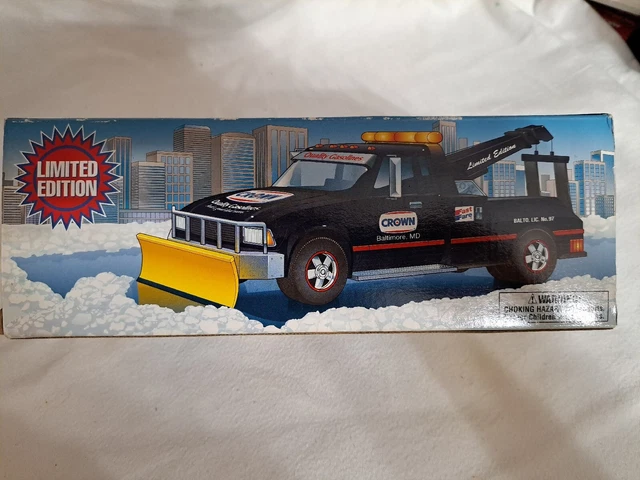 VTG 1997 CROWN TOW TRUCK WITH SNOW PLOW 11x5" LIMITED EDITION NEW IN BOX
