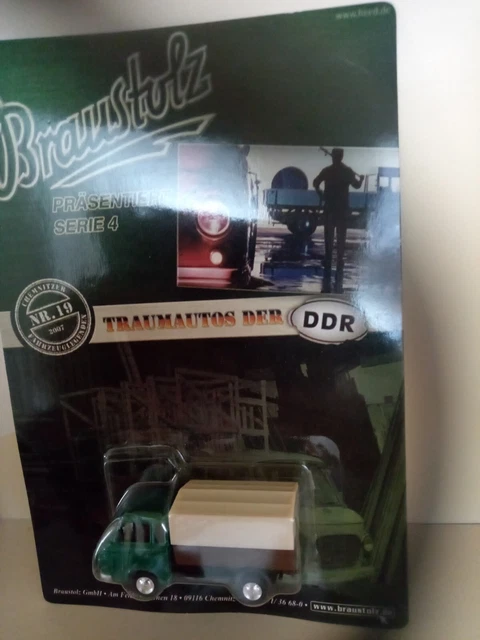 Braustolz  Traumautos der DDR (Nr. 19) Barkas B 1000 Pritsche mit Plane