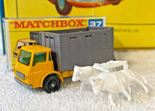 MINT Cattle Truck Matchbox Lesney #37 Original F Box BPW 1968-69