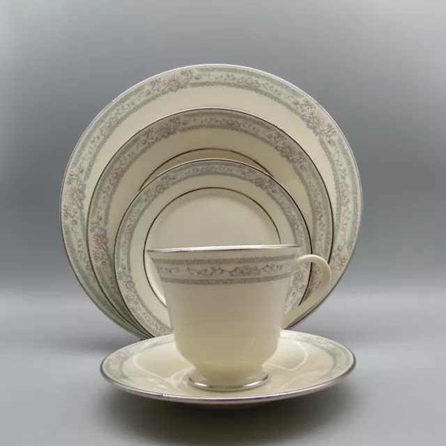 Lenox Fine China - CHARLESTON - 5pc Place Setting (Cosmopolitan Backstamp)