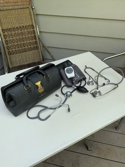 Vintage Doctor medical travel bag,with pressure meter tools.Used