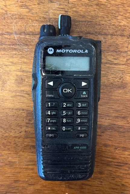 Motorola XPR 6550 AAH55TDH9LA1AN Two Way Radios-missing antenna parts/as-is