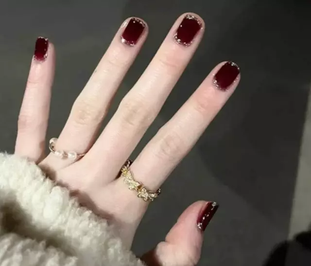 Simple Elegant Christmas Red Wine Glitter Edge Press On Fake Reusable Nails