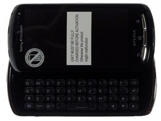 MANICHINO: Sony Ericsson Xperia Pro, video riproducibile con USB. ID14996