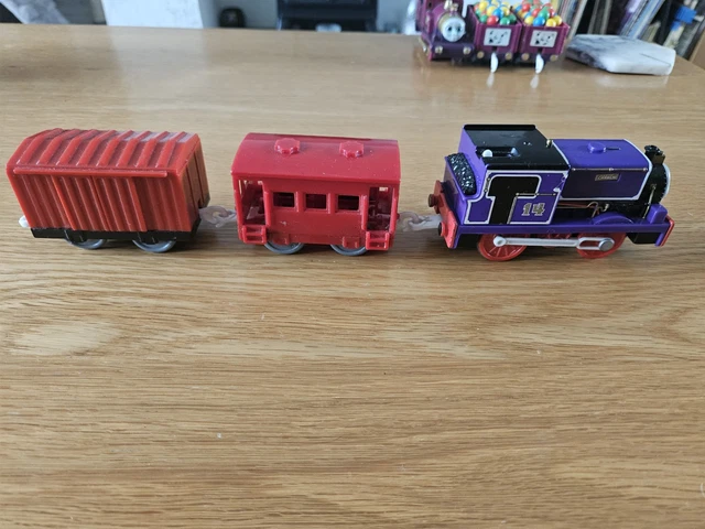 2009 CHARLIE & Coaches Trackmaster Tomy Thomas & Friends Tank Engine P ...