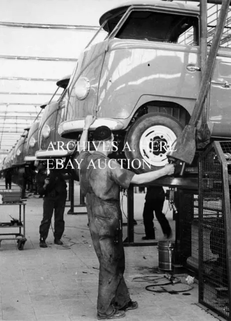 Volkswagen T1 Transporter 1950s Hannover assembly VW factory press photo new