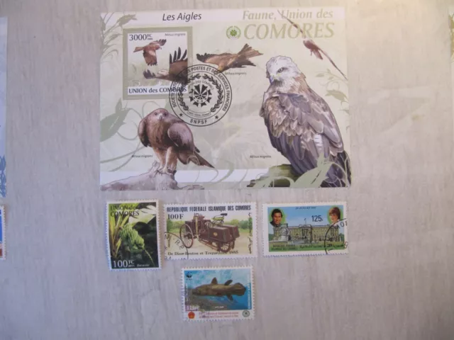 TIMBRES DES COMORES   lot d' oblitérés 