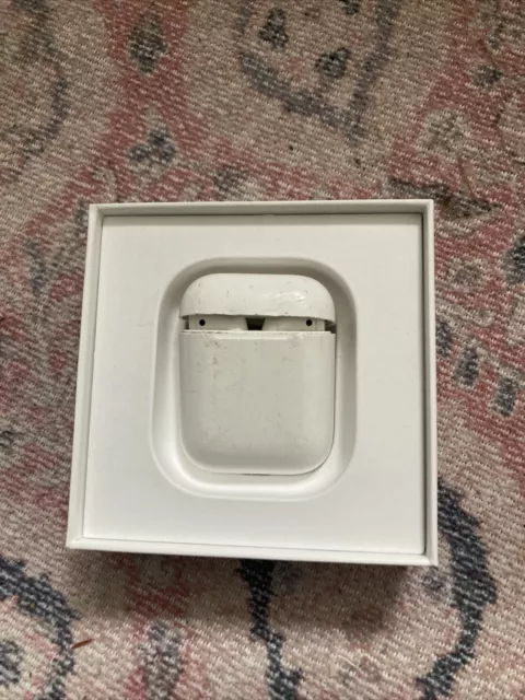 Apple AirPods 2nd Generation with Charging Case - White