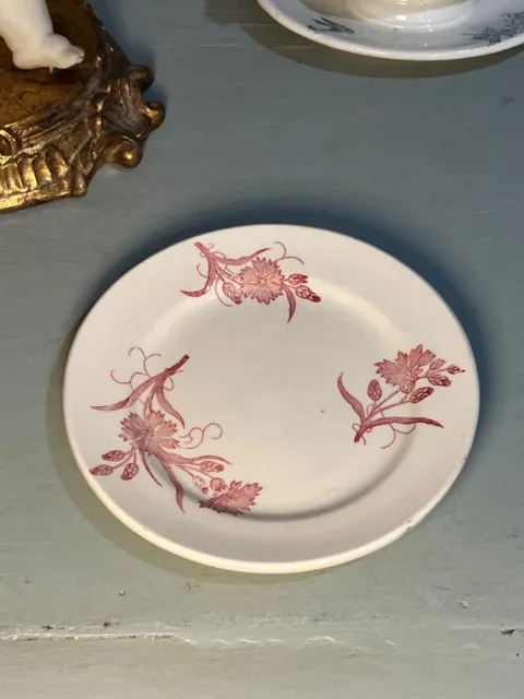 Assiette plate, petit plat de dinette - Terre de fer - Longchamp - Décor floral