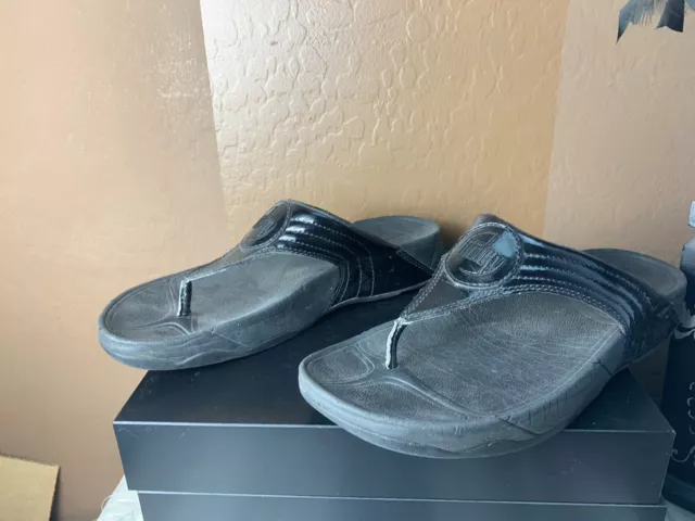 FitFlop 41 / 9 Black Patent Leather Slip On Thong Platform Comfort Sandals