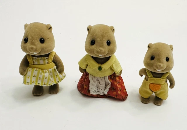 Sylvanian Family Calico Critters Woodbrook Cloverleaf Beaver lot of 3