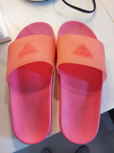 Guess flip sales flops uk