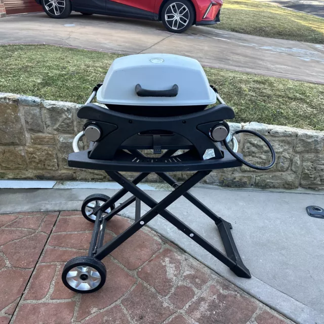 Jumbuck 2 burner hooded bbq shop