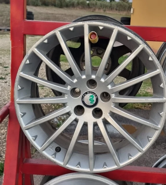 Portachiavi Ufficiale Alfa Romeo Con Biscione Tricolore - Porta Chiavi In Metallo Massiccio Per 147, 156, 159, Giulietta, Mito, Giulia, Stelvio