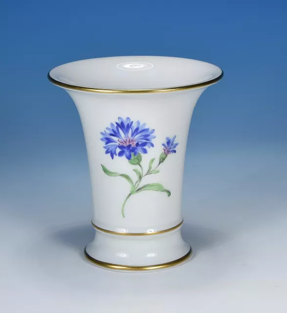 Meissen "Blume 1" kl. Kratervase 9,5 cm. 1.Wahl