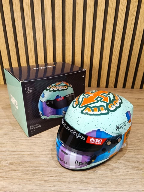 Casque Ricciardo Monza 2022 - Arai - Échelle 1/2 - Miniature F1
