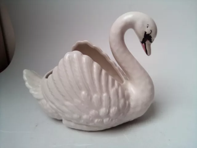 Dartmouth Pottery Devon  White Swan (size c)  vintage swc2