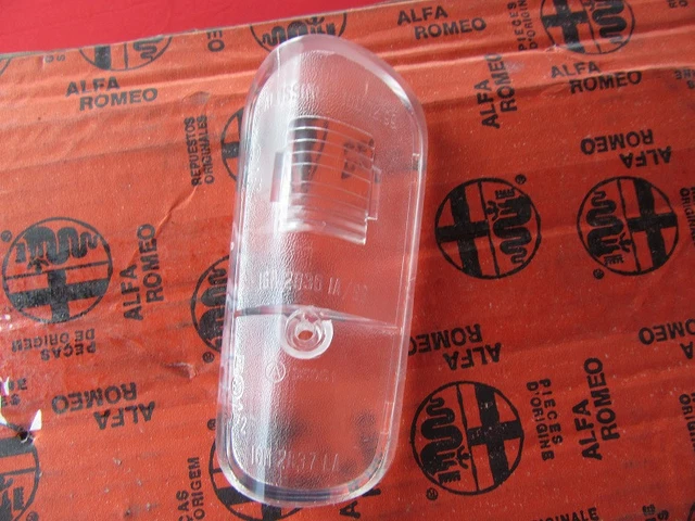 Cabochon De Clignotant AVD Pour Alfa Romeo GT Bertone (GT 1300 Junior) – Pièce D’occasion