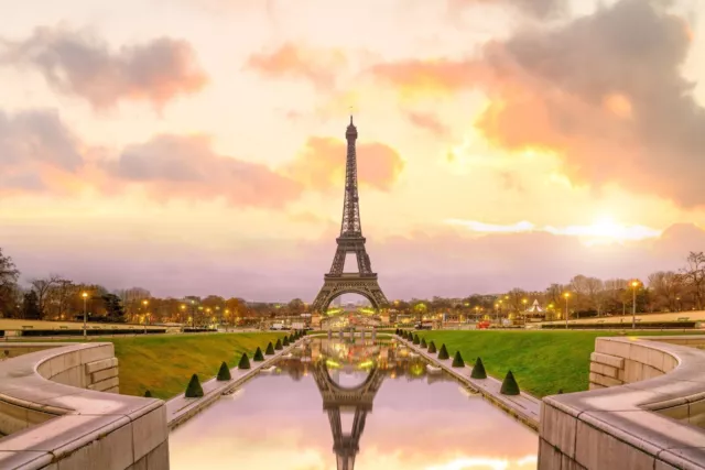 Leinwandbild Blick auf den Eiffelturm in Paris Fotos Bilder Souvenirs Frankreich