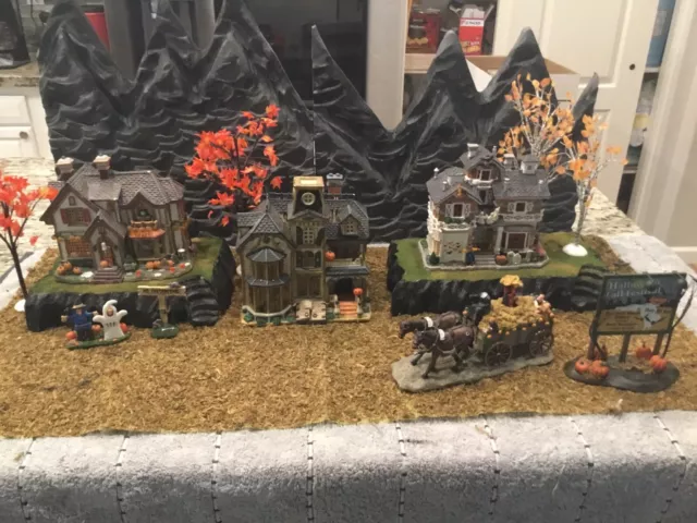 Halloween village display platform Set Of 2 Dept 56 Lemax Spooky Town Collection