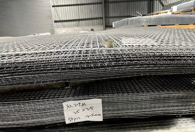 $50 Galvanised welded wire mesh sheet building in Various size (PLLT OF 50 shts)