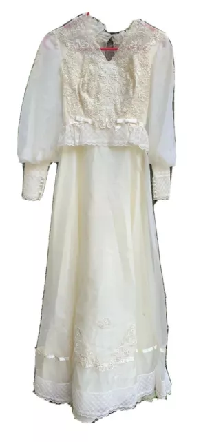 VINTAGE WEDDING DRESS IVORY SMALL SCALLOPED LACE LONG PUFFY SLEEVE bustle train